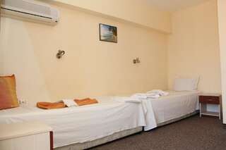 Отель Salena Hotel Приморско Двухместный номер с 2 отдельными кроватями-8